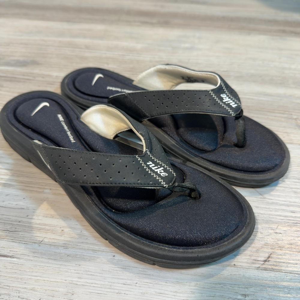 Nike Women Comfort Footbed Sandal Size 9 Black Thong Slide Flip Flop